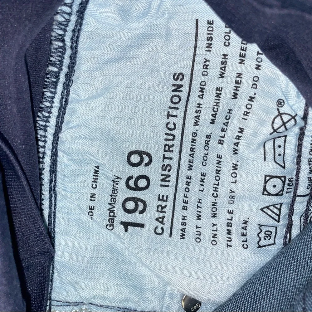 GAP Maternity Sexy Boot Jeans - Picture 6 of 6